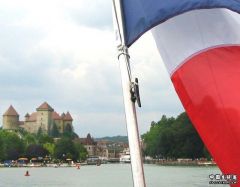 100_Annecy%20from%20the%20boat[1].jpg